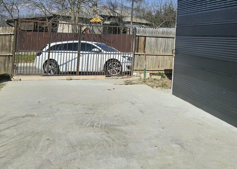 Vand casa Albota P+1E sub pretul unui apartament - 2