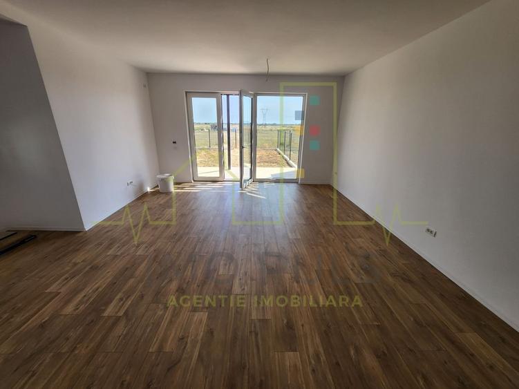 Duplex pe parter. 2 Bai. 2 Dressing-uri. Terasa acoperita. - 8