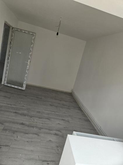 Apartament de vanzare Campulung Muscel zona grui etaj 3 - 4