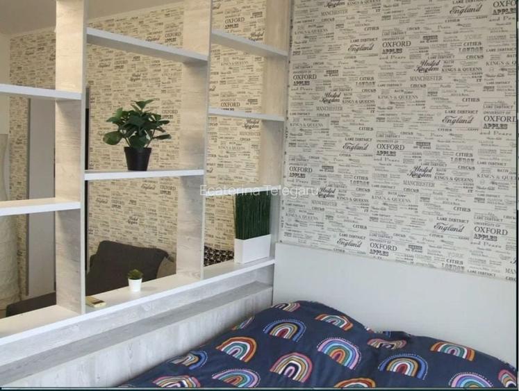 Garsoniera mare, decomandata, proaspat renovata, Calea Calarasi, 3 min metrou Garsoniera mare, decomandata, proaspat renovata, Calea Calarasi, 3 min metrou