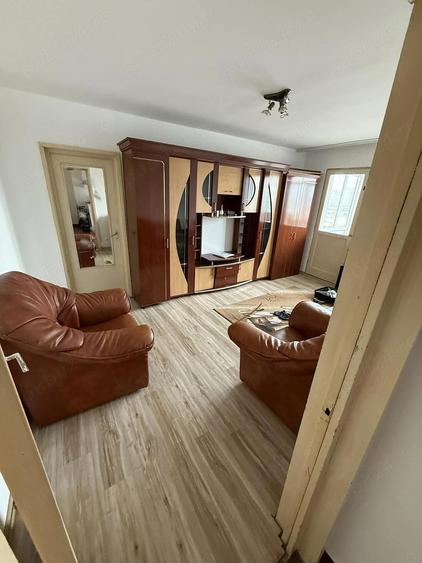 Vand apartament semidecomandat-Craiovita Noua - 1