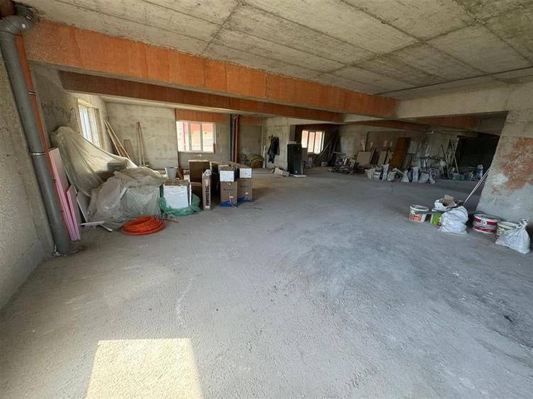 Sp com 277 mp, se poate inchiria si jumatate, bl nou, Lic Unirea - 12