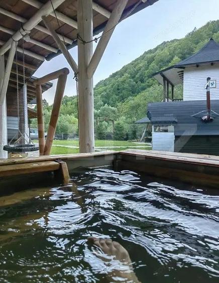 Cabana/Casa de vacanta in Molid, SV, 136 mp, teren cu 3300 mp, Iaz cu pesti - 1