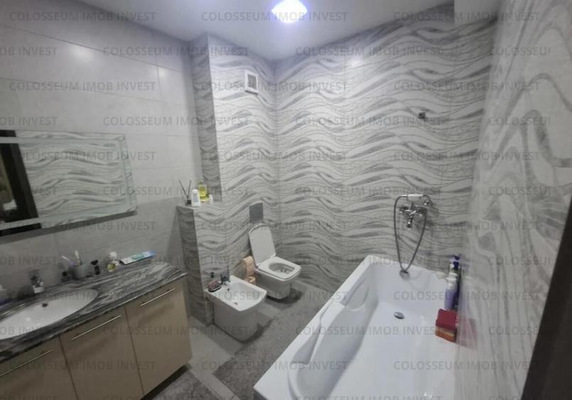 Apartament 3 camere, decomandat - zona Tractorul - 2