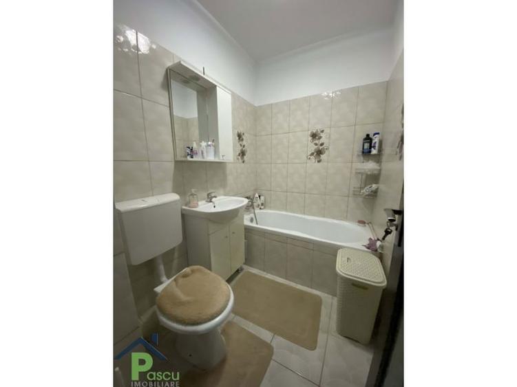 GIURGIULUI, str. Zetarilor, bloc 2018, cf. I, 35 mpu, centrala proprie - 6