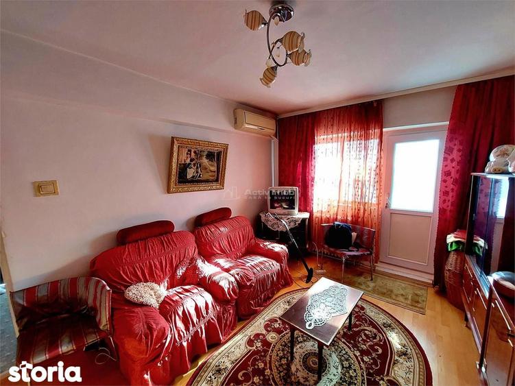3 camere,decomandat, CENTRU - Str. Victoriei, etaj 3 - 3