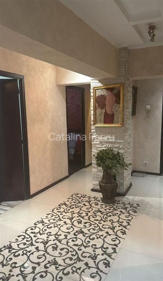 Apartament cu 4 camere decomandat în Calea Călărașilor Apartament cu 4 camere decomandat în Calea Călărașilor