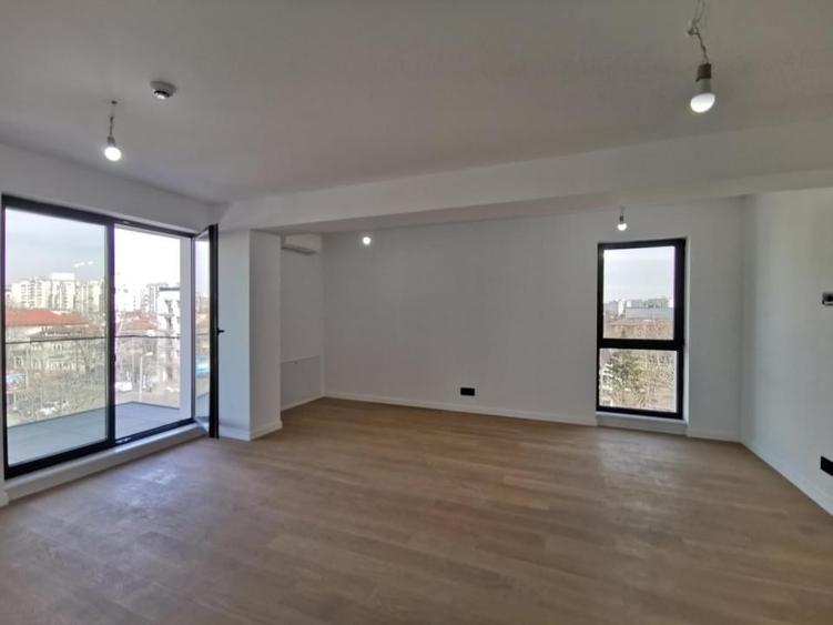 Boutique zona Mall Vitan - Alba Iulia - 1