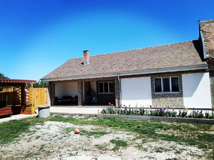 Casa de vanzare - 2