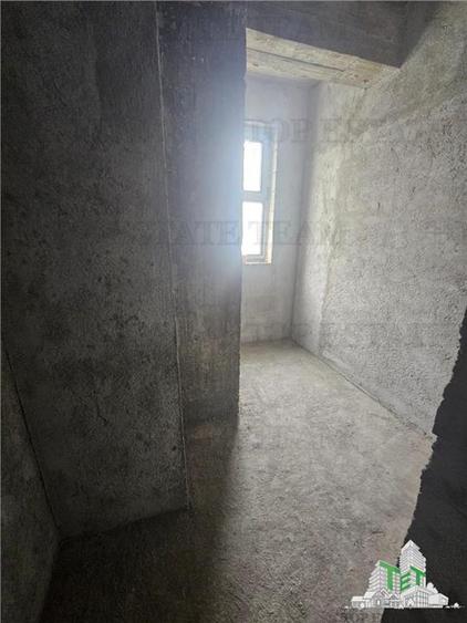 Apartament 3 camere bloc-vila zona case Bragadiru - 9