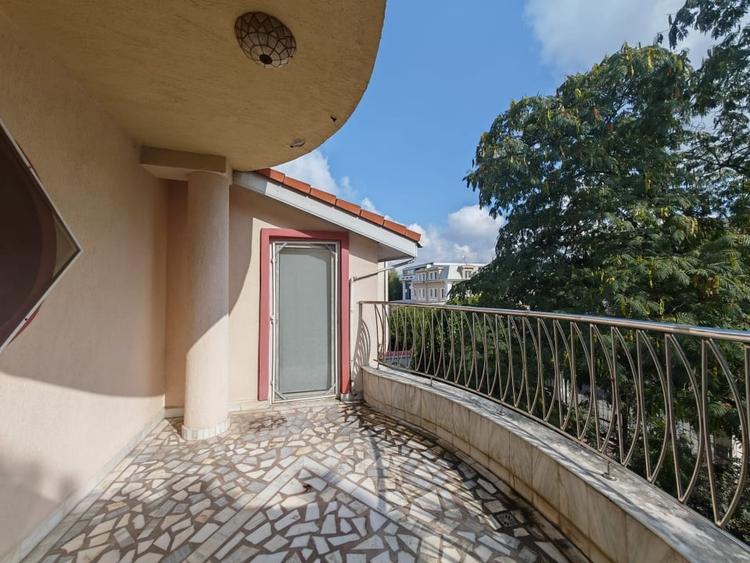 Inchiriere vila spatioasa Iancu Nicolae - piscina, util 800 mp, teren 1.600 mp - 15