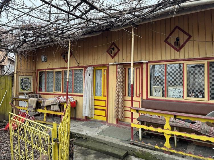 Casa + teren de vanzare - 2