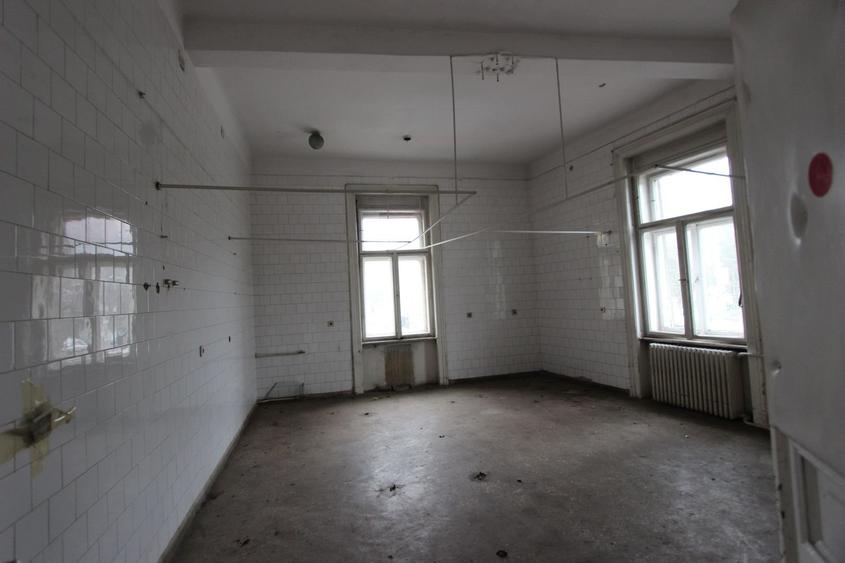 Imobil pretabil cladire de birouri, clinica medicala - Central - 9