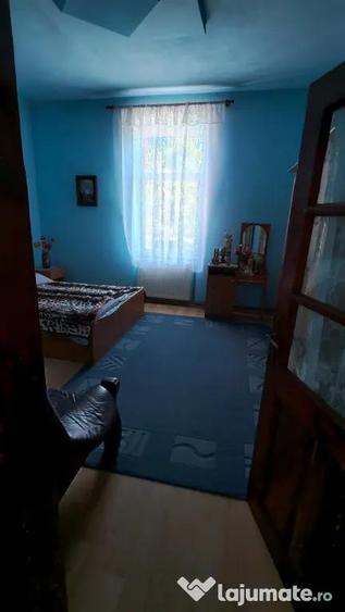 Vand CASA IN COMLO?U MIC - 4