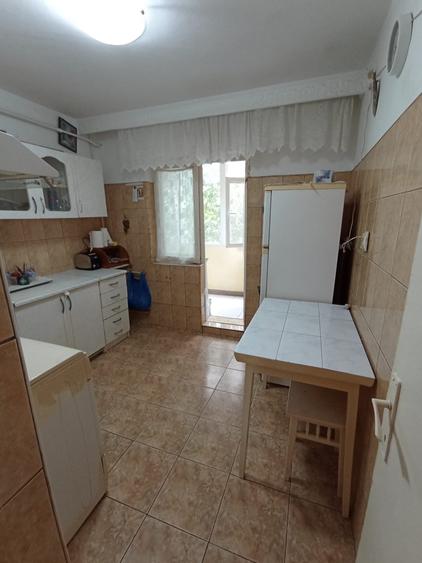 Apartament 3 camere  decomandat CUG-BRD, etaj intermediar - 6