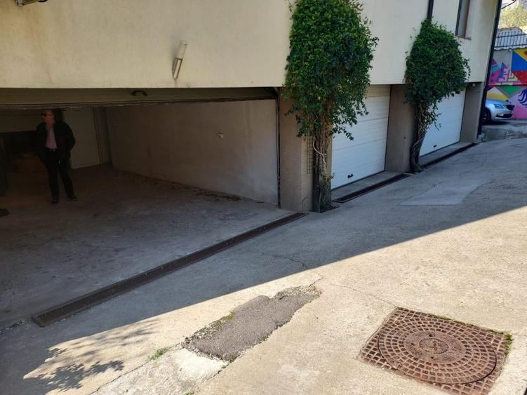 PACHE-PRO TV-DIMITROV-FERDINAND-PARTER VILA,130 MP,GARAJ DUBLU,1200 EURO - 6