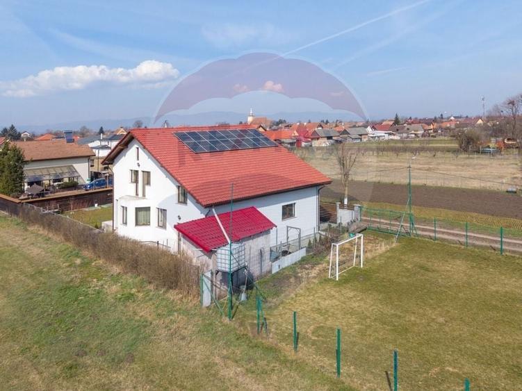 Casă de vânzare P+M - 2