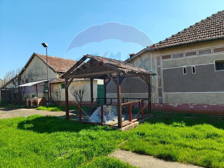 Casa de vanzare cu teren de 2175 mp,anexe si livada generoasa | Mailat - 8