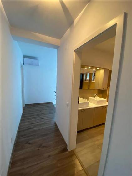 Duplex cu 5 camere cu Canalizare în Iris