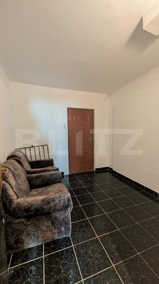 Apartament cu 4 camere decomandat, mobilat în Traian