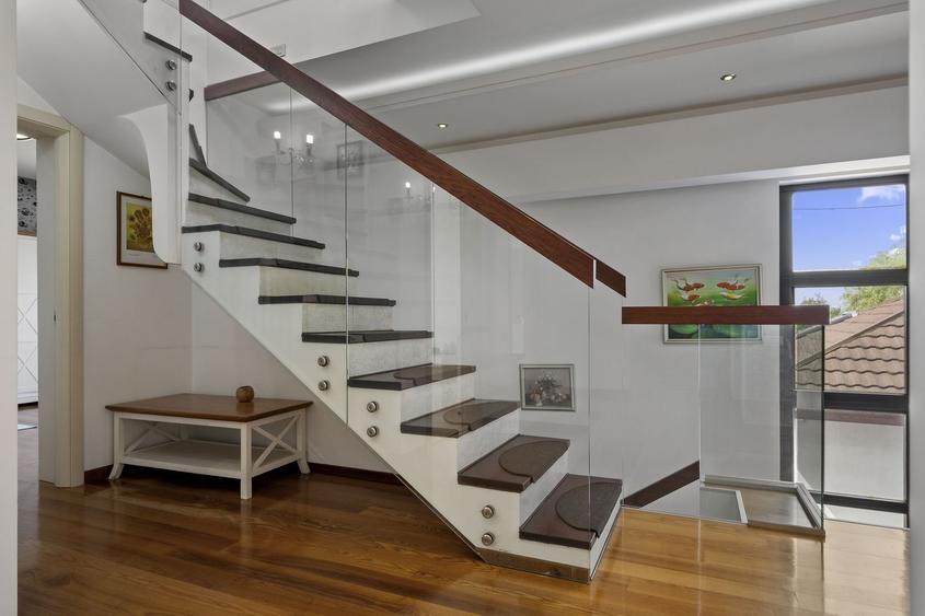 Vila clasică cu piscină și teren generos, într-un cadru verde, zona Băneasa - 9