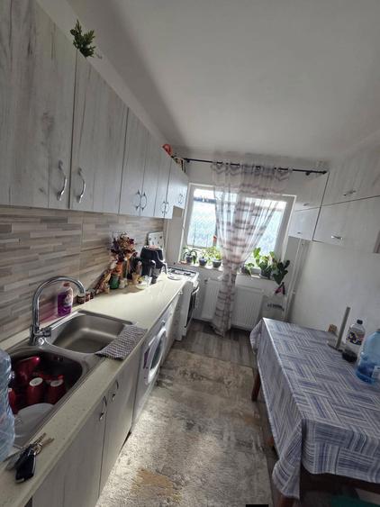 Inchiriez apartament 2 camere 54 mp - 1