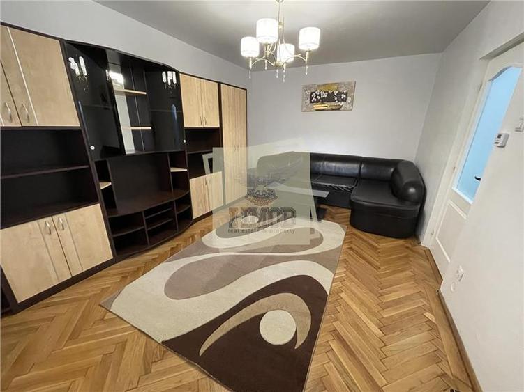 Apartament cu 2 camere decomandat si balcon in Vasile Aaron - 1