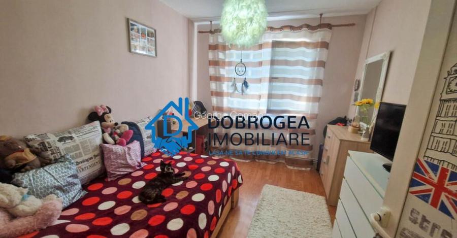 VEST -3 CAMERE SEMIDECOMANDAT , ETAJ 3, CENTRALA GAZ, 52 MP