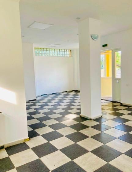 Inchiriez Vila/Cladire cu Parcare, Garaje si Curte Interioara - Ideal Birouri - 3