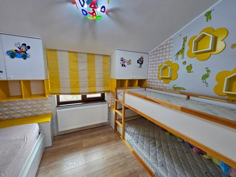 Vila ideală pentru familie, cu panouri fotovoltaice, situată în livadă - 16