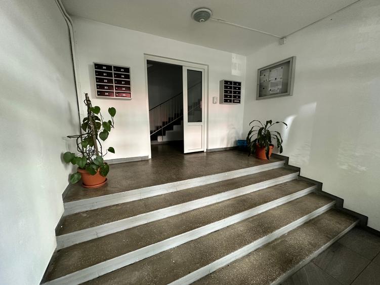 Aviației 2 camere renovat complet cu centrală  zona superba. - 16