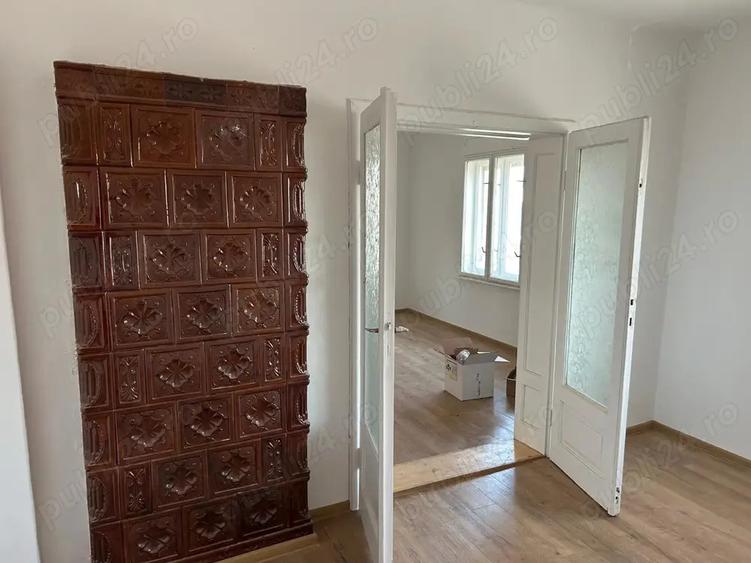 Vand casa cu etej in Episcopia - 1