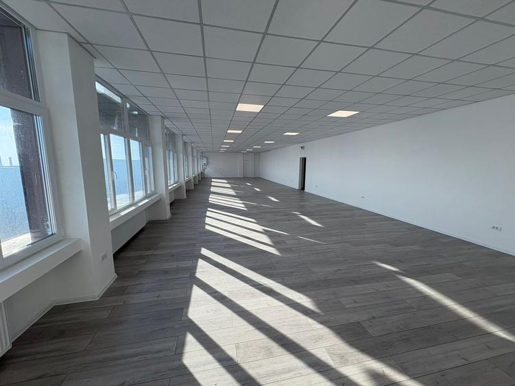 Spatiu de birou 200mp , et 9/10 dotat cu lift , langa metroul Dimitrie Leonida - 3