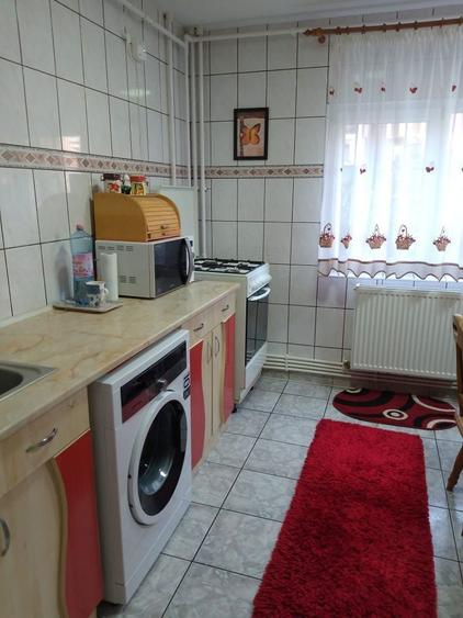 Inchiriez apartament 2 camere - 12