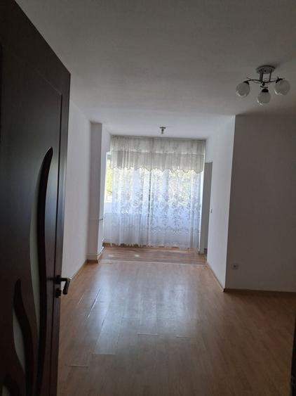 Garsoniera bloc 1980, Gorjului, Militari - 5