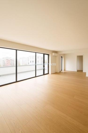 Dacia  Eminescu - Vanzare - Penthouse 3 camere + Terasa panoramica ! - 2