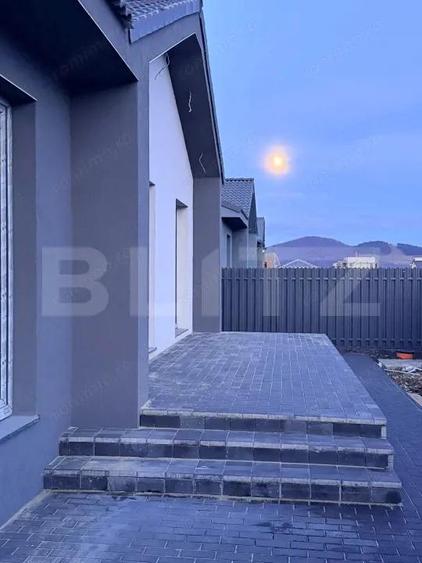 Casa de vanzare in Sanpetru teren 300 m2, suprafa?a utila 79 m2, 174.999 EUR - 2