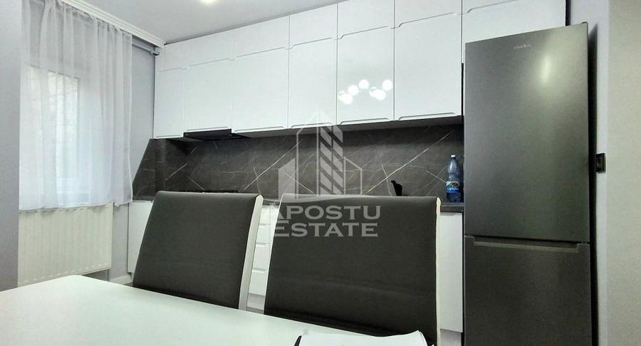 Apartament 3 camere, decomandat, parter zona 300 - 10