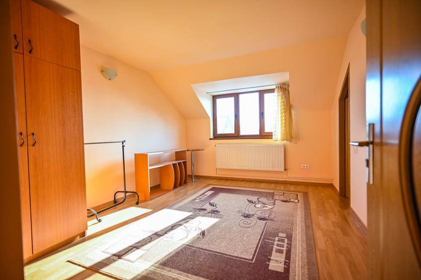 Casa Sanpetru | Casa 5 camere | Destinatii Multiple | - 24