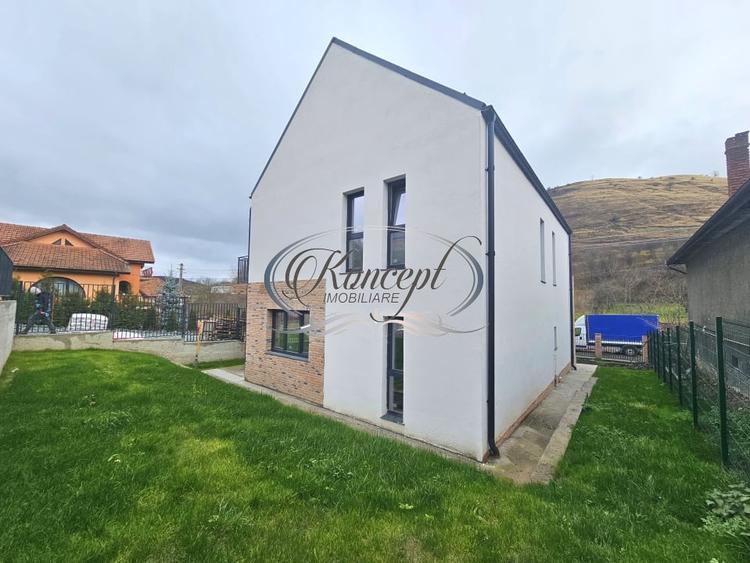 Locuinta moderna in Tauti, ansamblu restrans si zona linistita - 3
