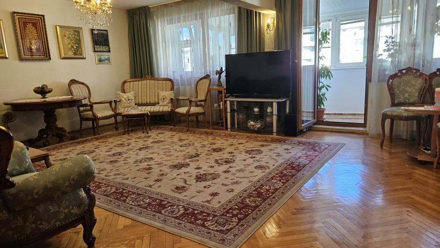 Unirii-Decebal stradal, 4 camere etaj 6, st- 115 mp - 1