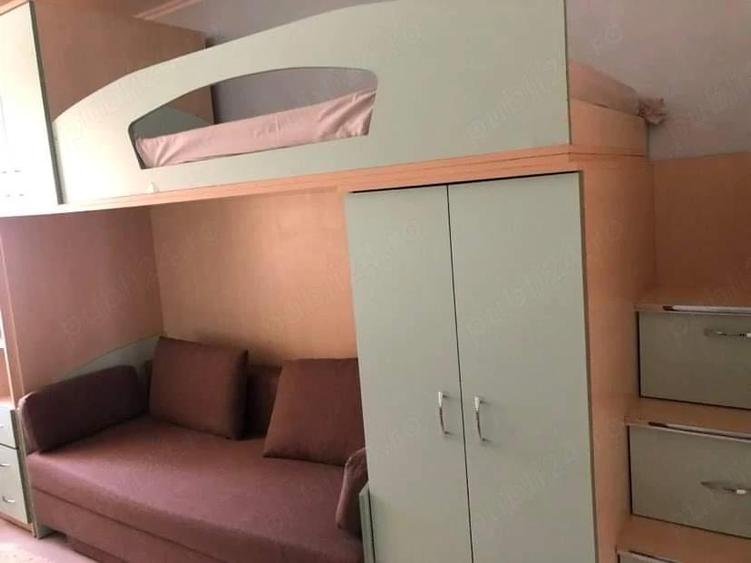 de vanzare apartament 3 camere, zona centrala oras Buhusi, jud.Bacau, complet mobilat si utilat - 1