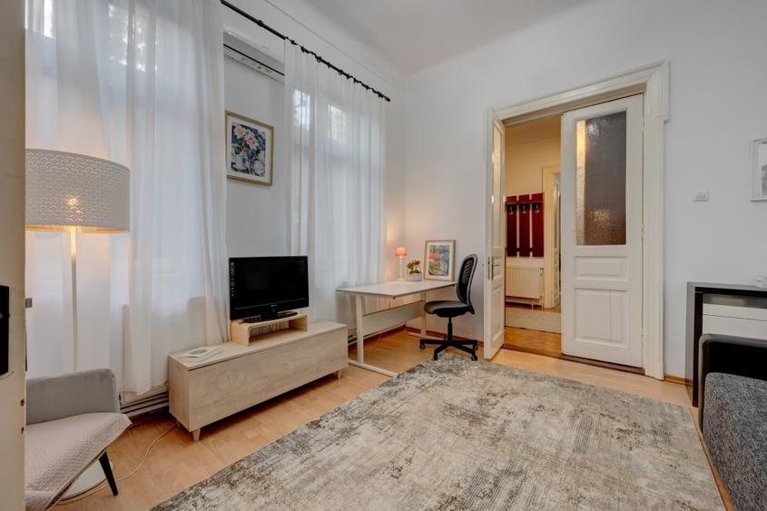 Casa interbelica cu farmec, in apropiere de Mall Vitan - 4