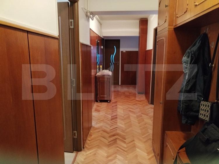 Apartament de vanzare, 4 camere, 112 mp, cartierul Soarelui - 1