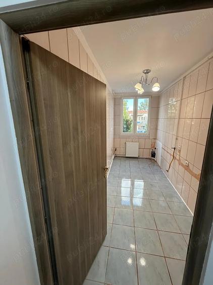 Vand Apartament 3 camere - 9