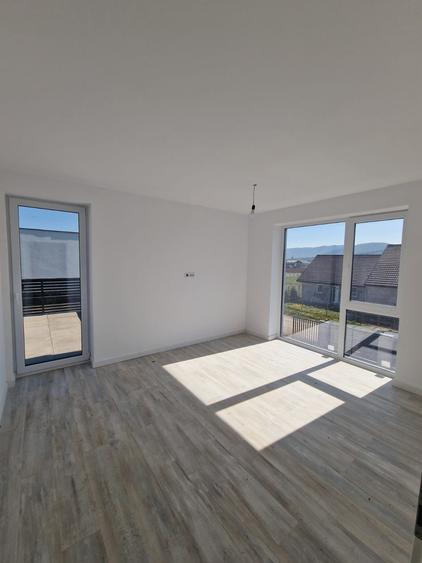 Casă modernă-inteligentă- a viitorului  și a  familiei tale ! - 8