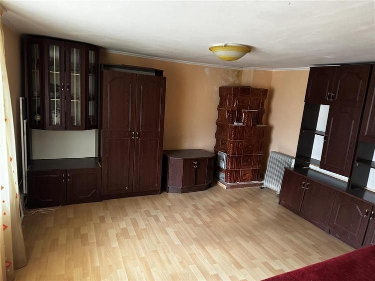 CASUTA MODESTA CAMPINEANCA - 12