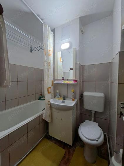 Zona Orizont - 3 camere semidecomandat balcon mobilat centrala etaj 2 - 1