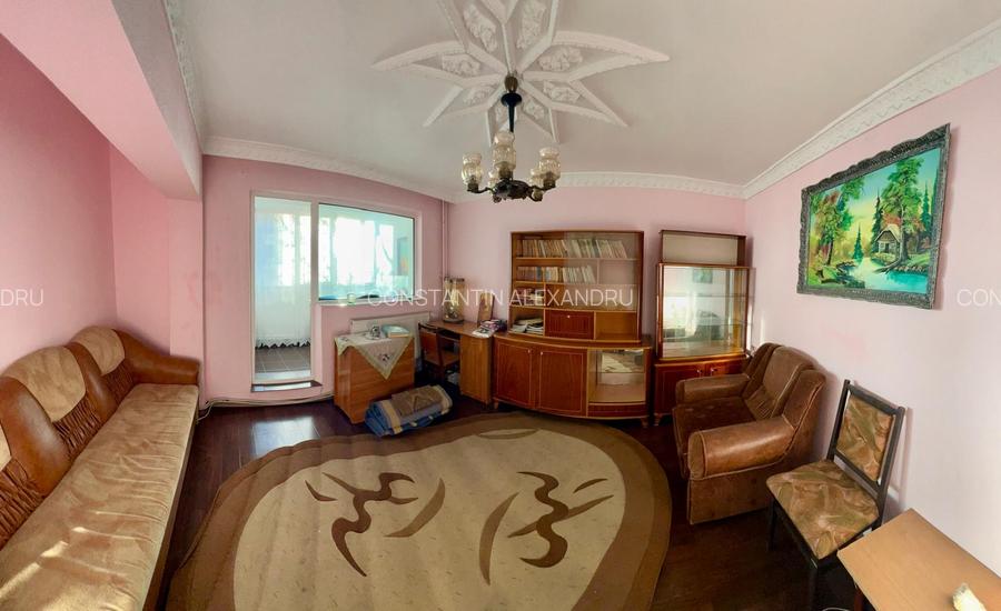 Apartament cu 3 camere in Micro 18