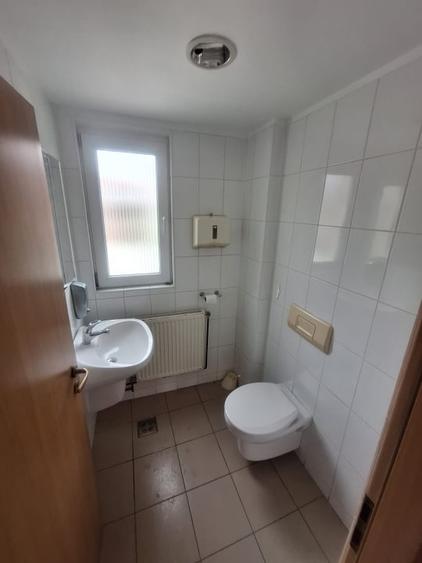 Delfinariu, cladire P+1 , spatiu depozitare 126 mp., curte 463 mp. - 22